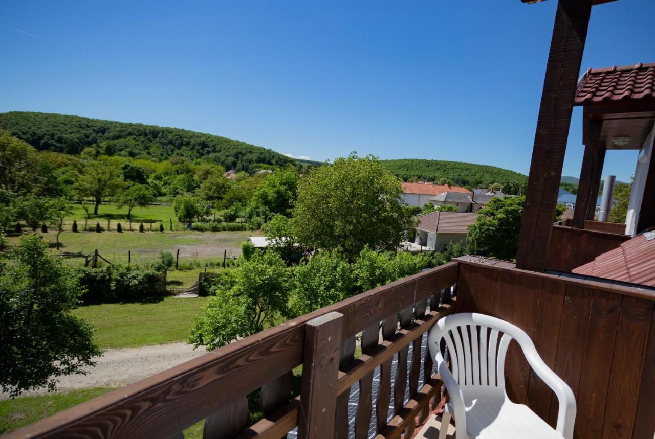 Alabastrom Panzio Es Etterem Bed & Breakfast Bogacs Luaran gambar