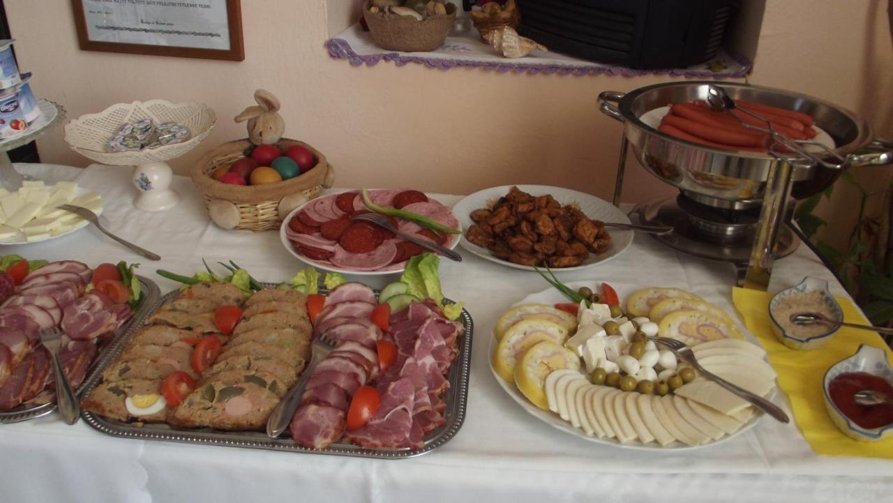 Alabastrom Panzio Es Etterem Bed & Breakfast Bogacs Luaran gambar