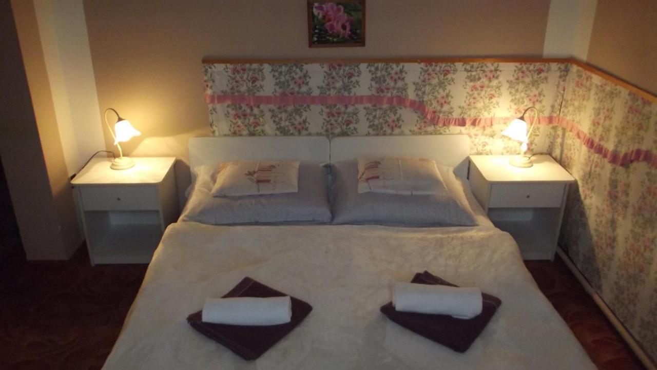 Alabastrom Panzio Es Etterem Bed & Breakfast Bogacs Luaran gambar